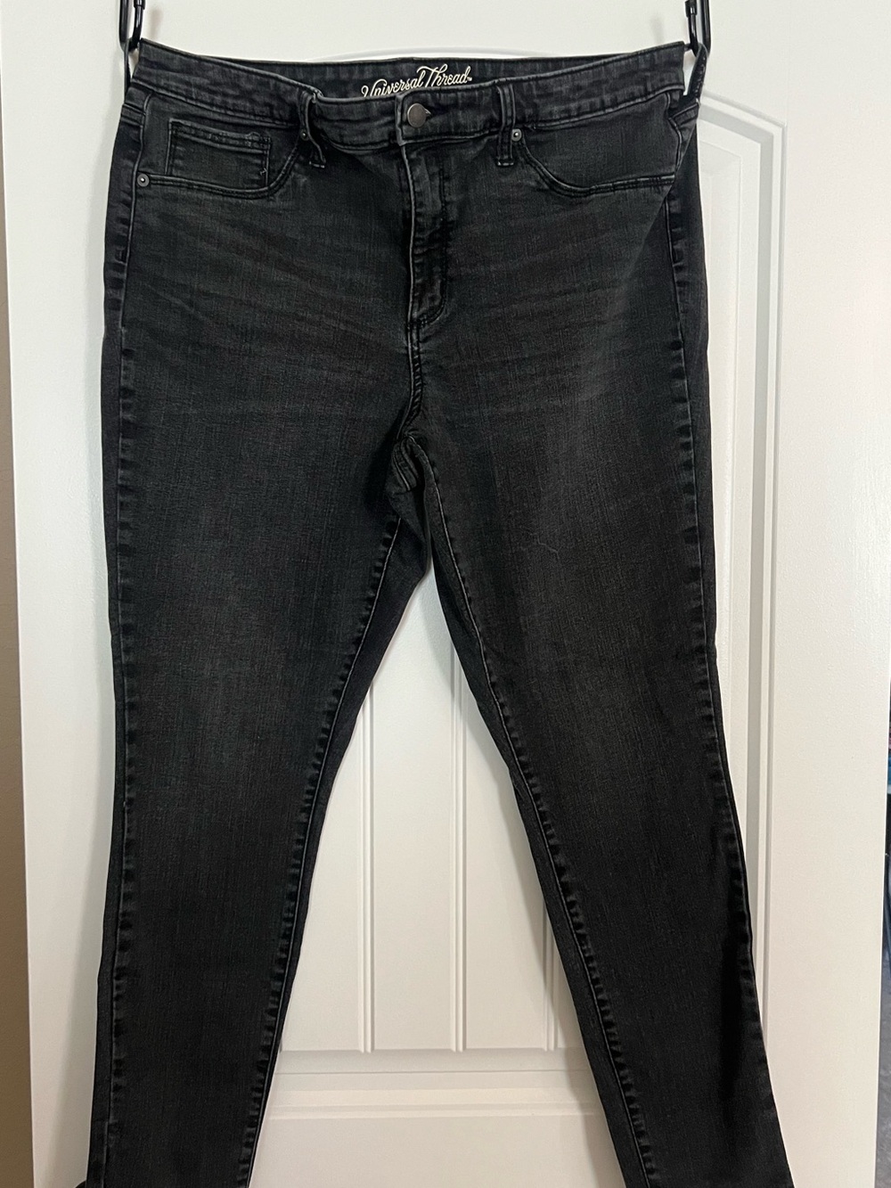 Universal Thread Black Skinny Jeans - Slim Fit